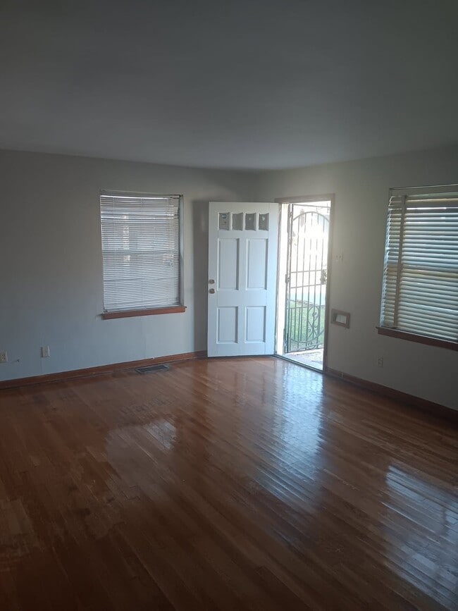 Photo - 824 Maury St House