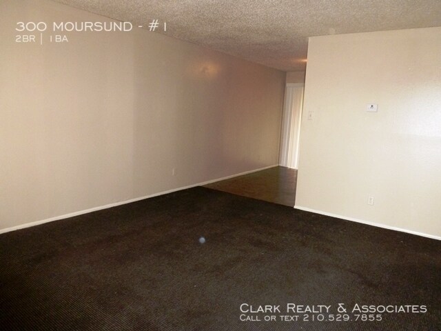 Foto del edificio - 300 Moursund Blvd. #1, San Antonio, TX. 78221