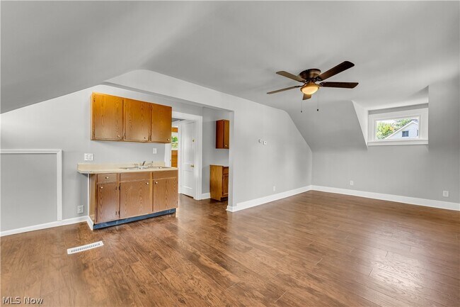 Building Photo - 1717 Granby Ave