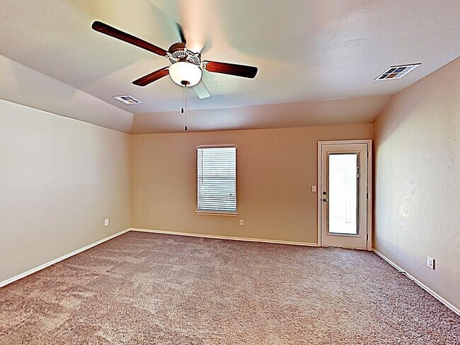 Building Photo - 4704 River Mesa Dr