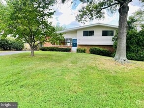Building Photo - 5900 King James Dr