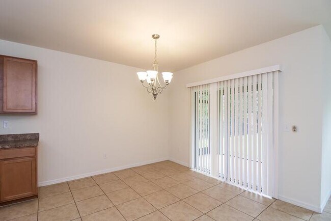 Building Photo - 7076 Mikasa Dr