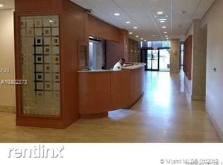Foto principal - 2898 Collins Ave
