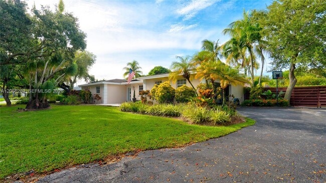 Foto del edificio - 8340 SW 163rd St