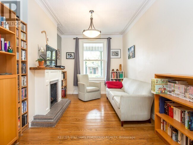 Photo du bâtiment - 492 Gladstone Ave