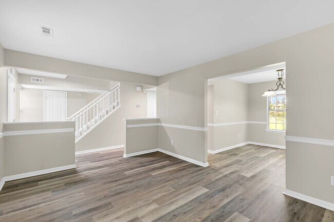 Foto del edificio - Call Sabrina Thomas Office at 757-767-0767...