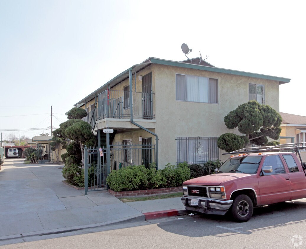 Primary Photo - 7014 Mountain View Ave