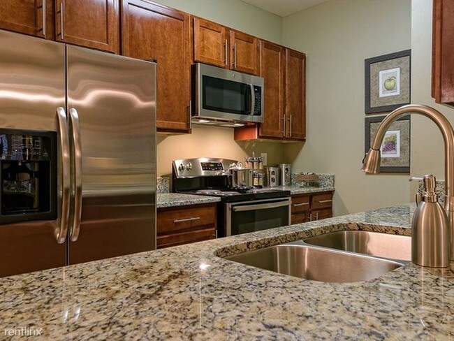 Foto del edificio - 2 br, 2 bath  - 1445 Monroe Dr NE Apt C18