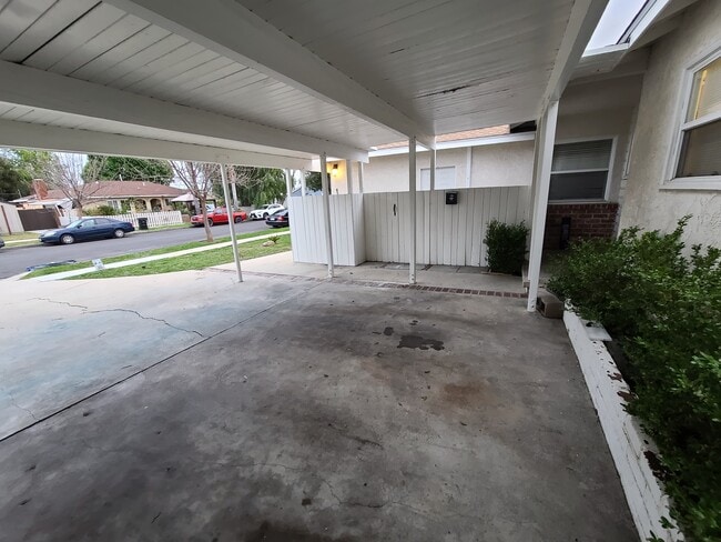 Foto del edificio - 7009 Jumilla Ave