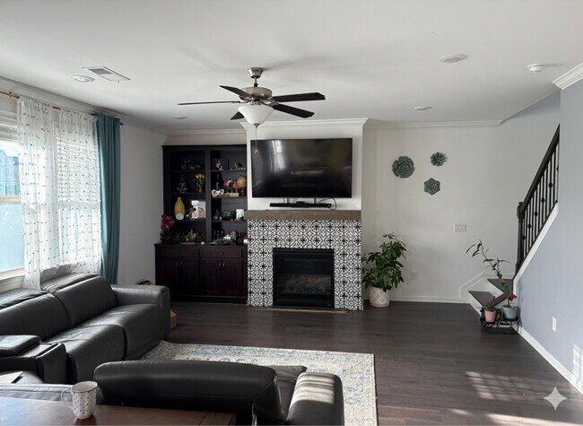 Building Photo - 4795 Bellehurst Ln