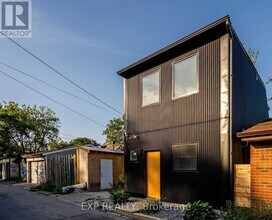 Building Photo - 452 Montrose Ave