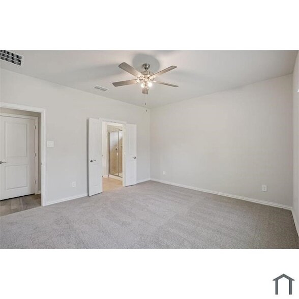 Foto del edificio - 6004 Alderton Dr