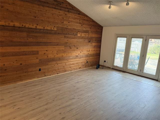 Building Photo - 1527 Sharon Dr