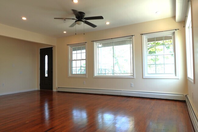 Building Photo - 74 1st Avenue