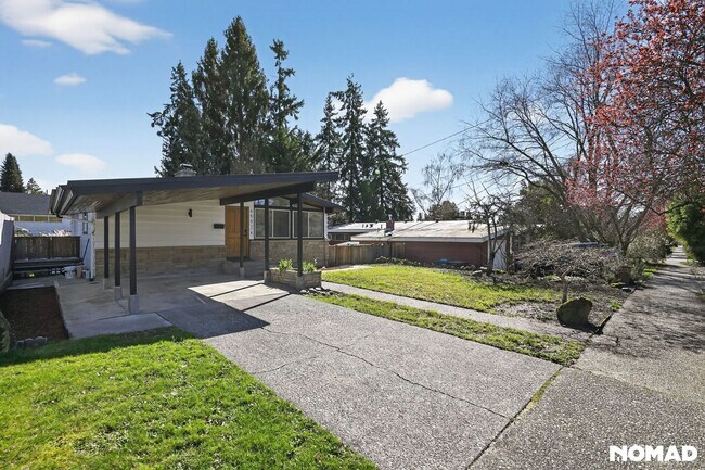 Foto del edificio - 6552 38th Ave NE