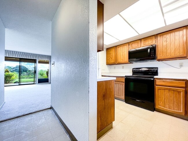 Building Photo - Spacious Wailuna! Centrally Located!