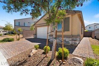 Building Photo - 3709 Neblina Dr
