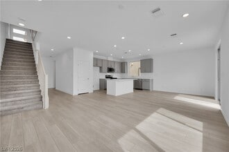 Building Photo - 5925 Obsidian Sky Ave