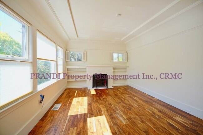 Foto del edificio - 13 Maple Ave