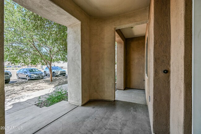 Foto del edificio - 121 N California St