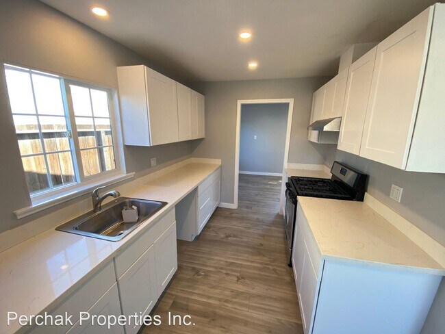 Building Photo - 3 br, 2 bath House - 2123 Goff Ave