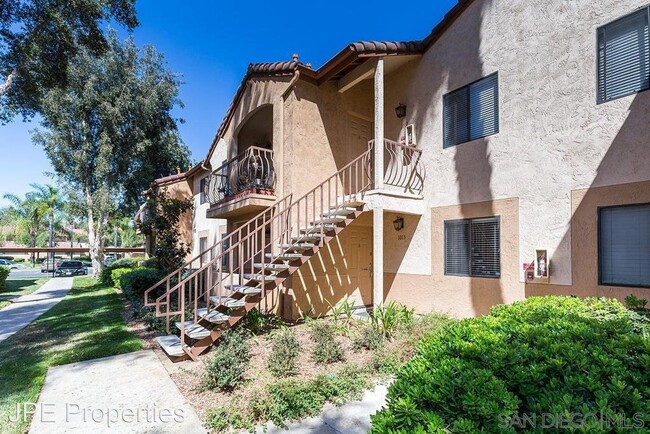 Foto del edificio - 2 br, 2 bath House - 12190 Cuyamaca 1013