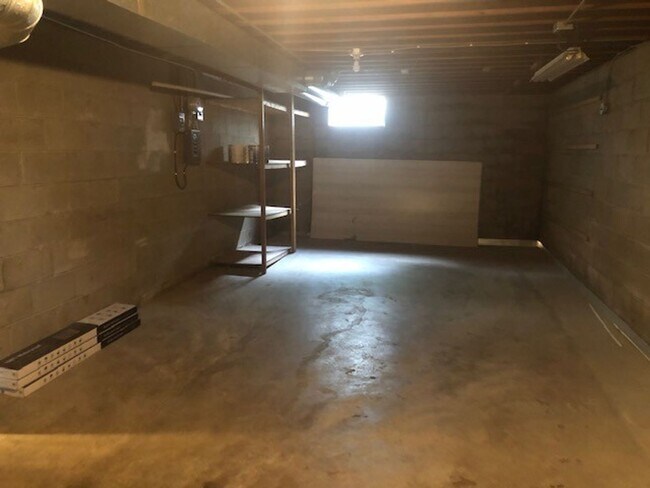 Building Photo - Remodeled 3 Bedroom Home!