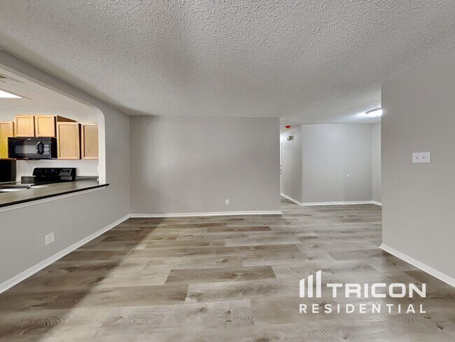 Building Photo - 8018 Robbins Glade Converse TX