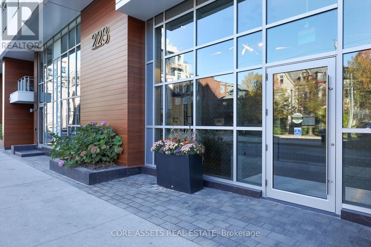 Photo principale - 709-223 ST CLAIR Ave
