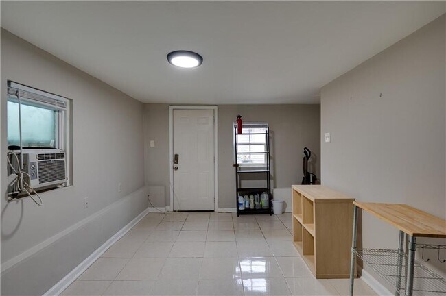 Foto del edificio - 1459 Hartford Ave SW