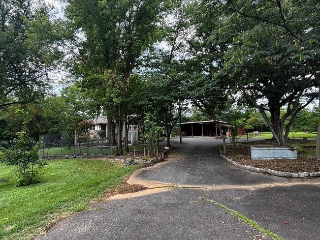 Building Photo - 25339 Rainbow Ranch Ln