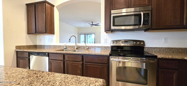 Foto del edificio - 2804 E Santa Fe Ct