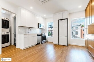 Building Photo - 173 Carroll St