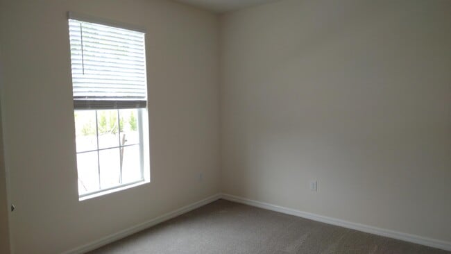 Building Photo - 816 Friendship Cir