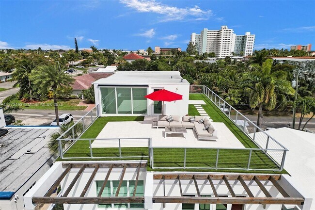 Foto del edificio - 1713 N Riverside Dr