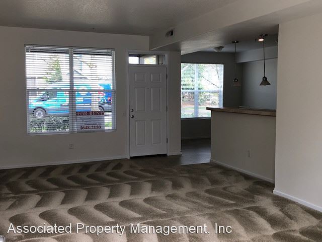 Building Photo - 2 br, 2 bath House - 2088 NE Cadbury Ave #103