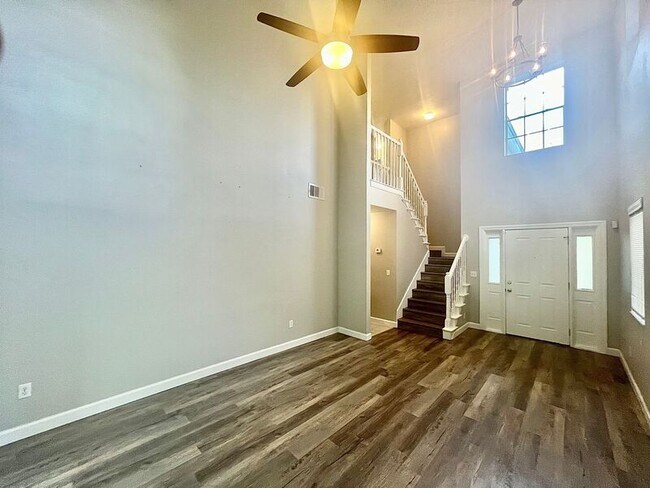Building Photo - 1495 Creekside Cir