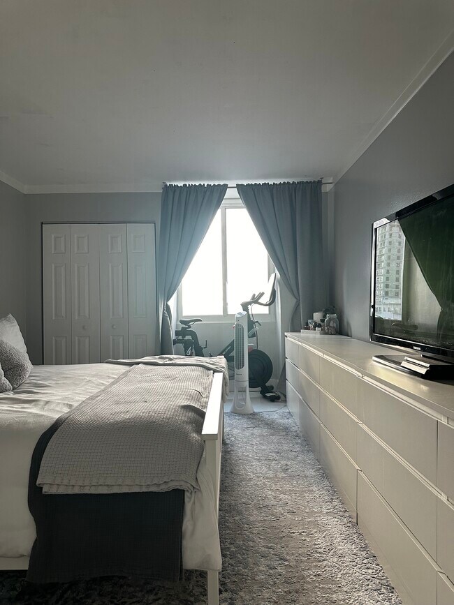 Bedroom - 850 N Miami Ave