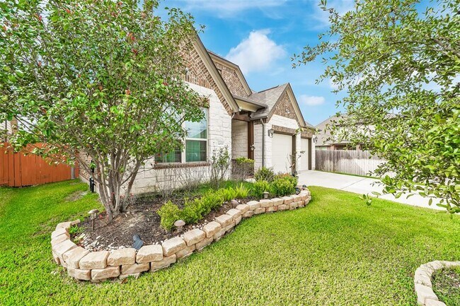 Foto del edificio - 14619 Birchwood Falls Trail