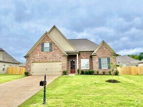 Building Photo - 95 Birkdale Dr