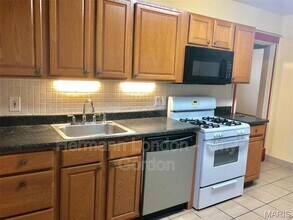 Building Photo - 3918 Flad Ave