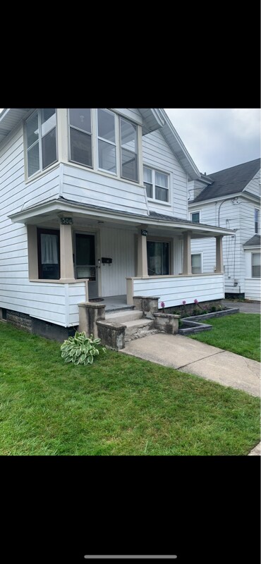 Primary Photo - 504 Helen St