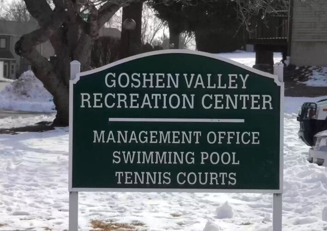 Building Photo - 2410 Pond View Dr