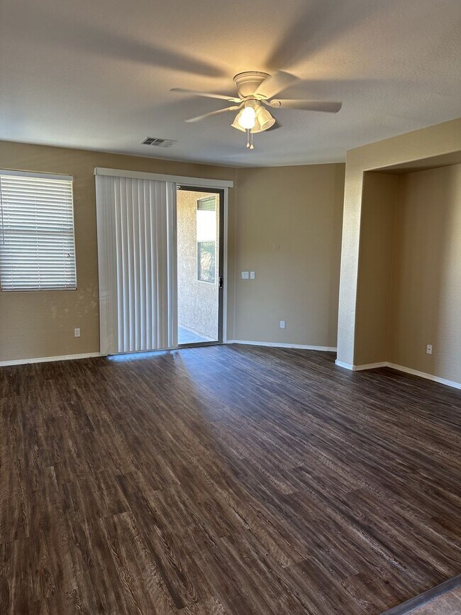 Building Photo - 3 BED IN MARICOPA