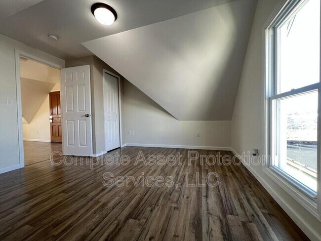 Building Photo - 1406 Kentucky St