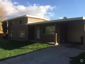 Building Photo - 1075 860 N