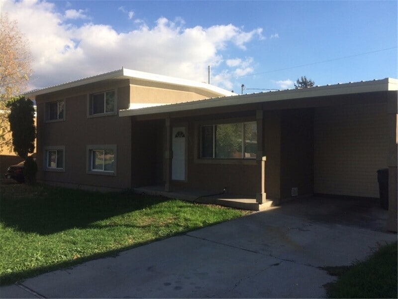 Primary Photo - 1075 860 N
