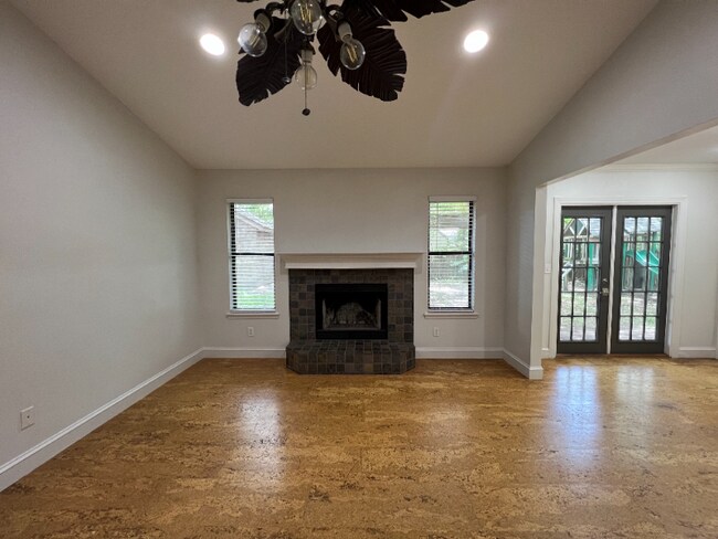 Building Photo - 216 Citrona Dr