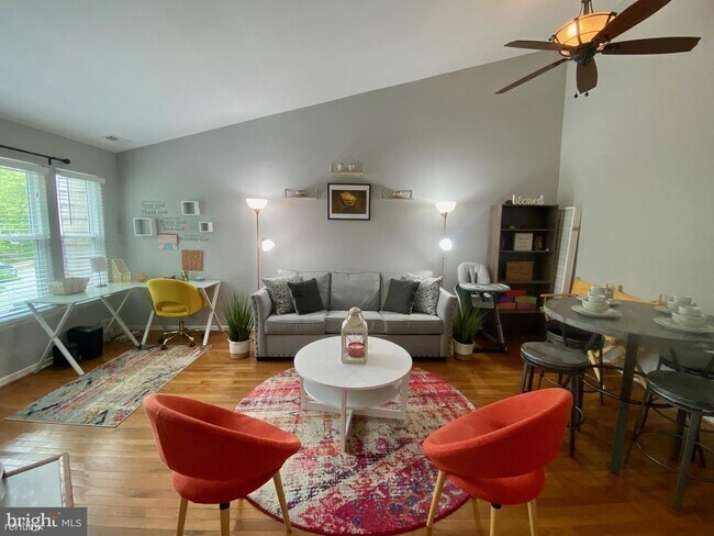 Foto del edificio - 2 br, 2 bath Condo - 7782 Mayfair Circle