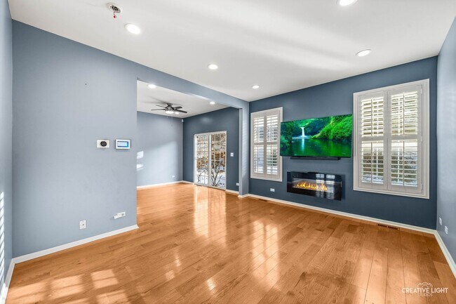 Foto del edificio - 612 Waterview Ct